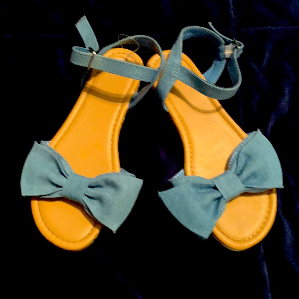 Girls sandals
